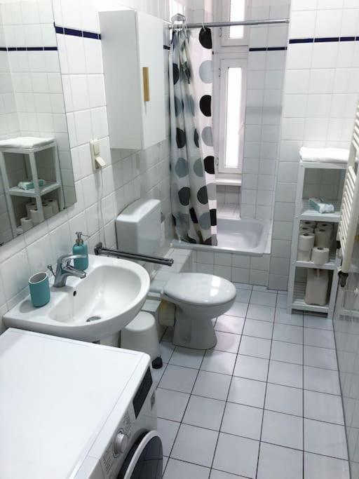 750 Sft Lovely Apartment In Central Berlin Mitte Екстер'єр фото